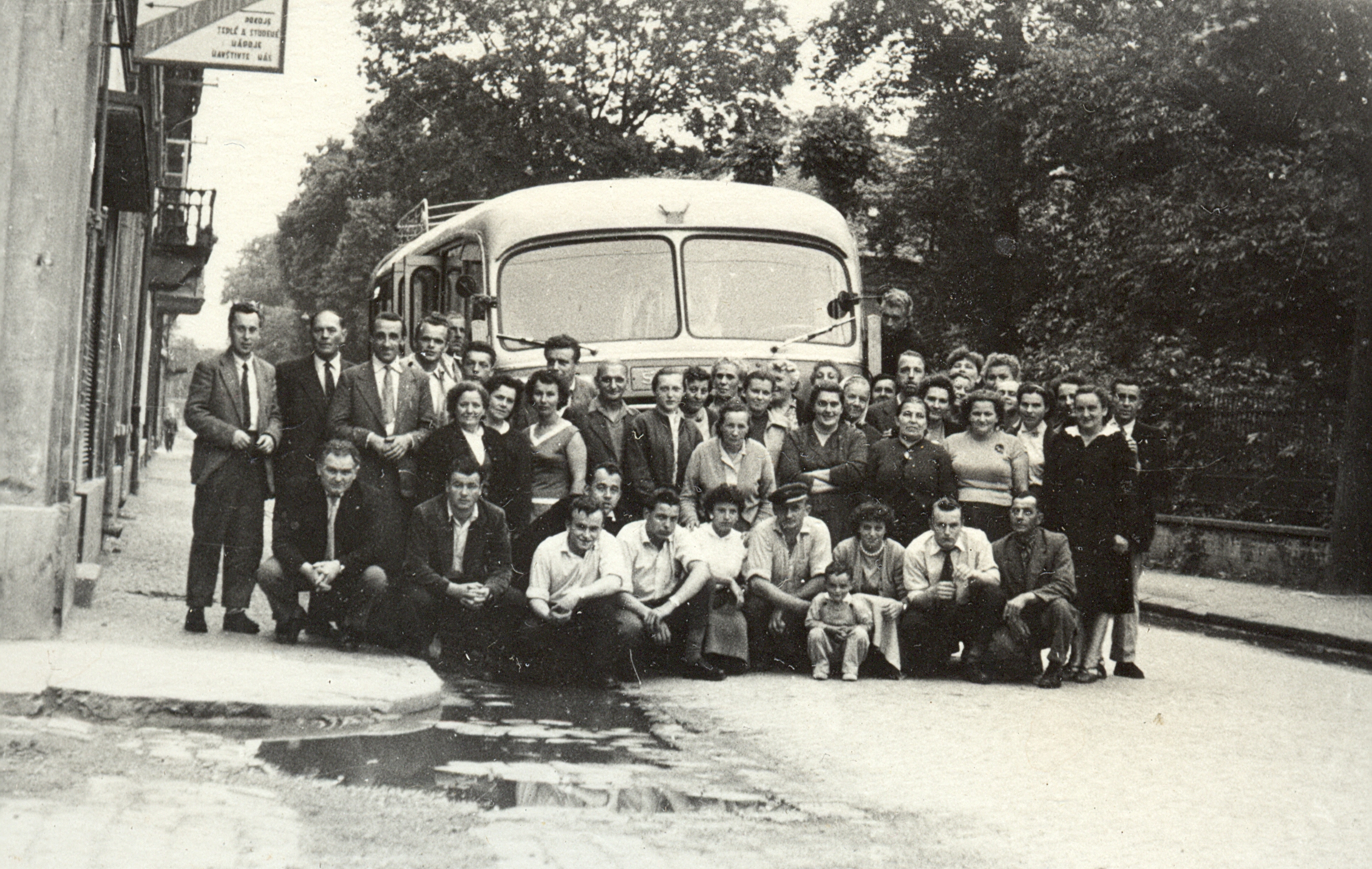 1958 výlet Praha.jpg